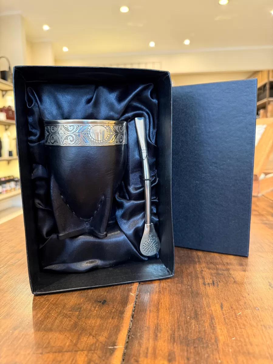Box Empresarial 06 — Mate imperial premium y bombilla alpaca clásica
